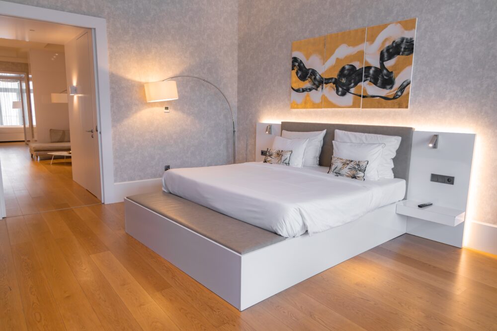 9 Platform Bed Options That Could Improve A Bedroom's Functionality - Decor Hint Lift-Up Storage Platform Bed