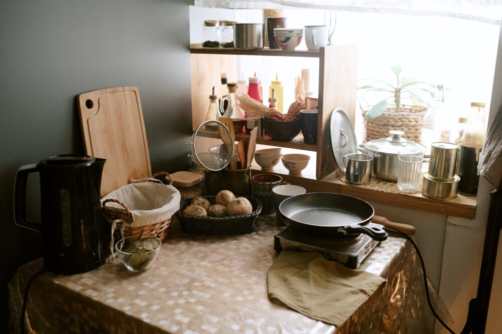 16 Approaches To Kitchen Pantry Renovation That Might Suit 2025 Designs - Decor Hint Multi-Functional Pantry With Workstation