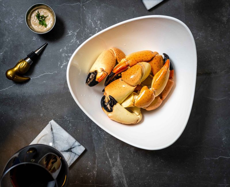 10 Classic Miami Dishes Everyone Talks About - Decor Hint Stone Crab Claws