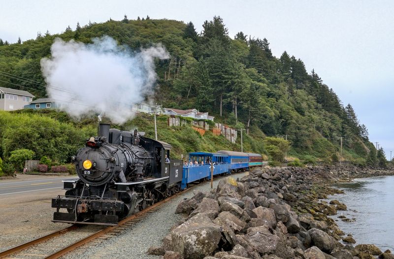 10 Oregon Train Rides Offering Breathtaking Coastal And Mountain Views - Decor Hint Oregon Coast Scenic Railroad