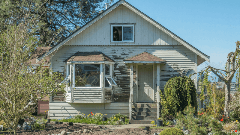 10 Types Of Homes In Pennsylvania Expected To Lose Value By The End Of 2025 - Decor Hint Older Homes Needing Major Repairs