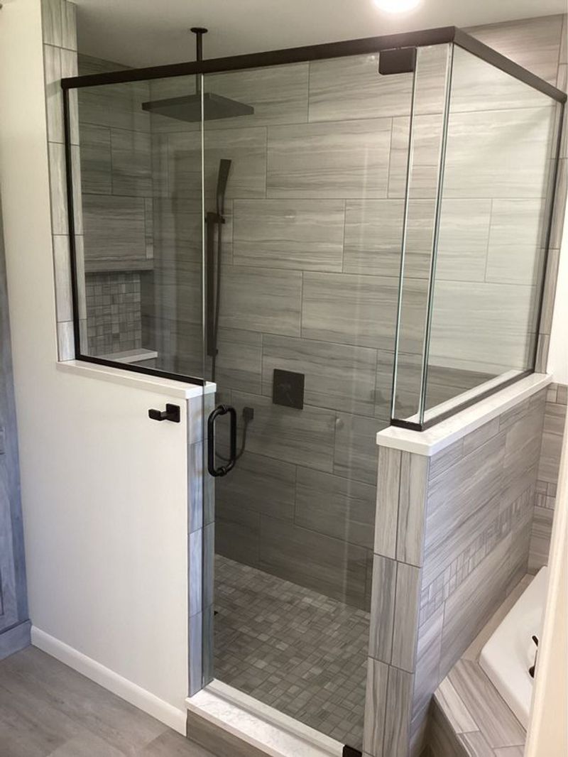 11 Florida Bathroom Remodels Homeowners Wish They'd Skipped - Decor Hint Luxury Spa Shower Overhaul