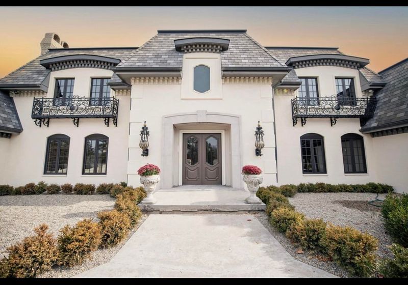 11 Michigan Property Types Likely Headed For Price Cuts By 2026 - Decor Hint Oversized Suburban McMansions