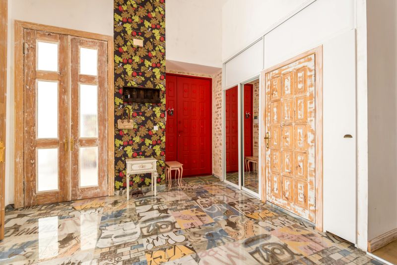 11 Retro Home Trends Making A Return In Modern Interiors - Decor Hint Bold Geometric Patterns