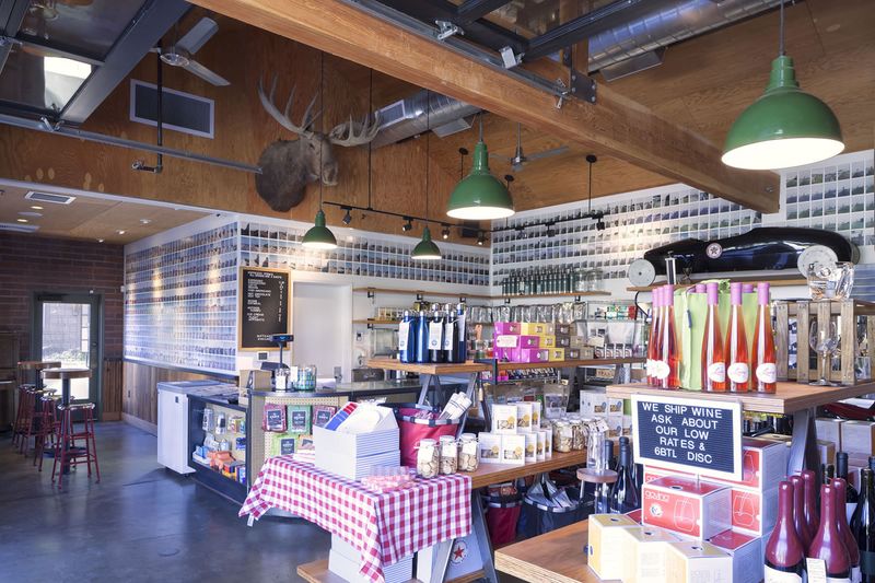 12 California Road Trip Stops With Amazing Food Hiding In Gas Stations - Decor Hint Kelly's Fuel & Provisions - Yountville