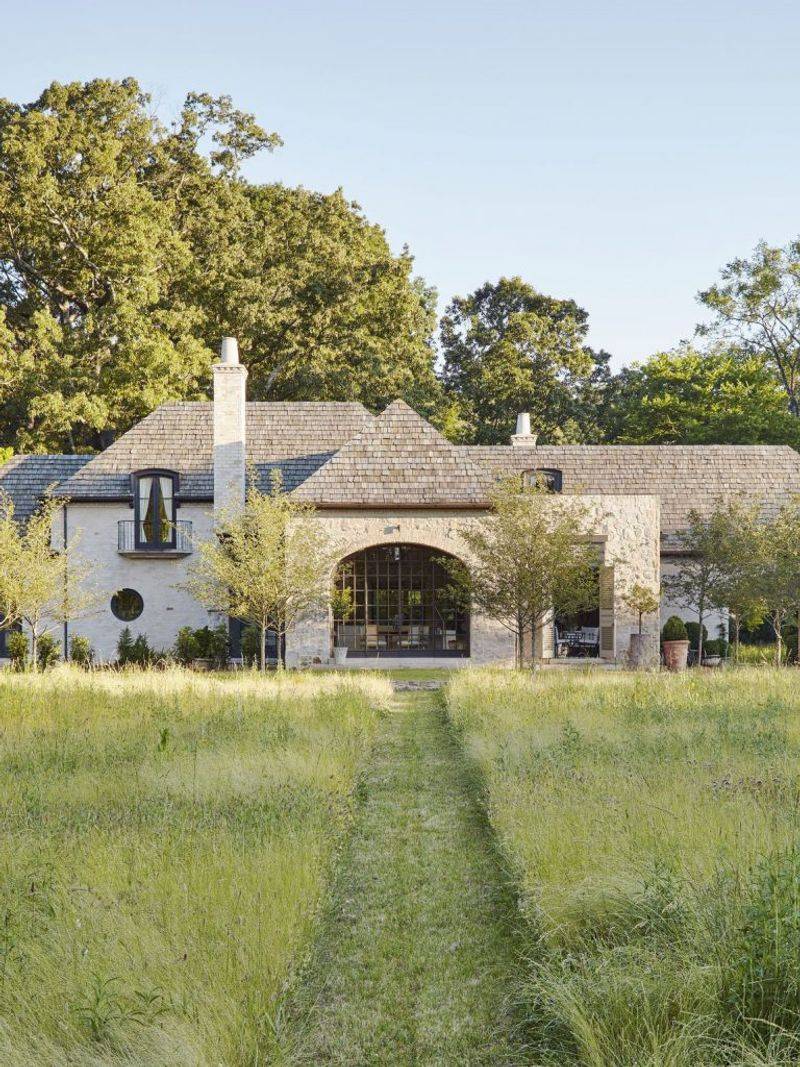 Rustic Elegance: Modern Farmhouse Stunners