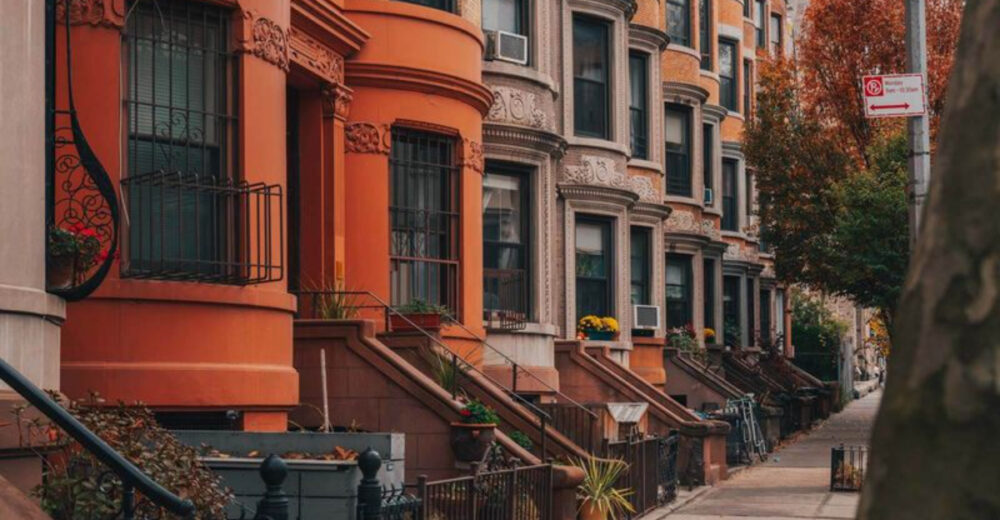 12 New York Homes Expected To Cool Off And 4 To Rise By The End Of 2025 – Market Experts Warn - Decor Hint