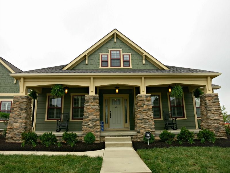 Classic Bungalow Entry