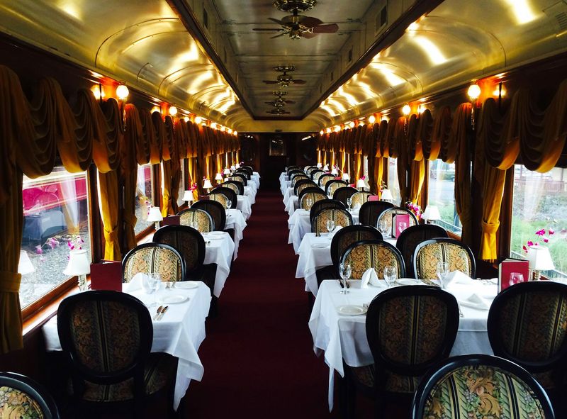 12 Reasons The Napa Valley Wine Train Is The Ultimate Winter Bucket List Experience - Decor Hint Vintage Train Cars Transport You Back in Time