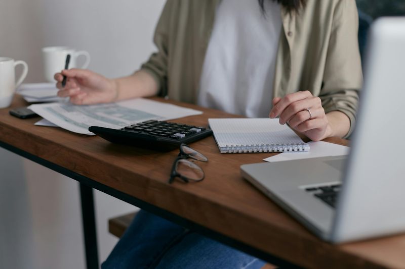 12 Things Homeowners Don't Realize They're Still Responsible For After Selling - Decor Hint Outstanding Property Tax Bills