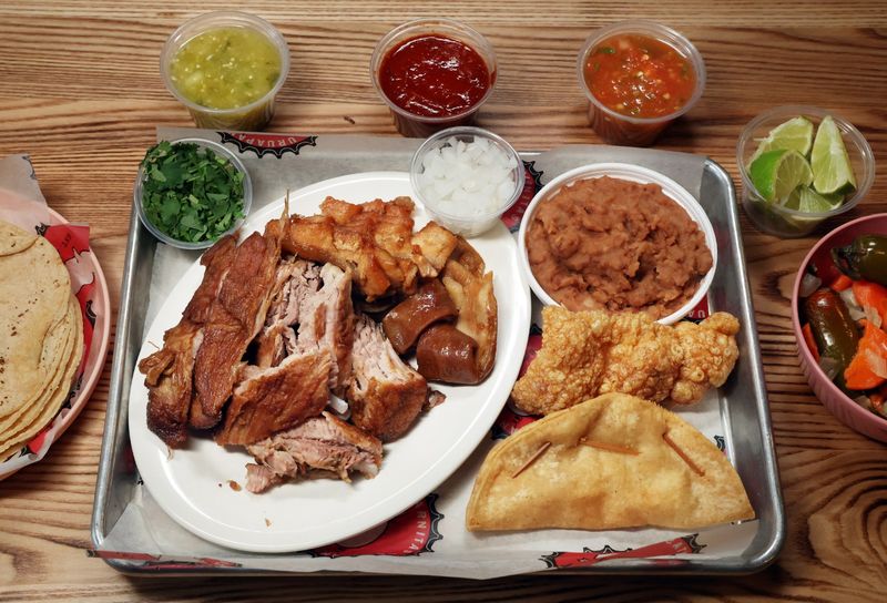 13 Illinois Mexican Restaurants Serving Homemade Salsa Perfection - Decor Hint Carnitas Uruapan in Chicago