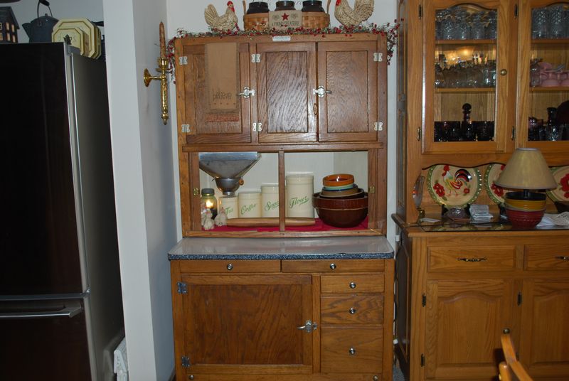 13 Ohio Collectibles Seeing Quick Value Growth, Here's Why - Decor Hint Vintage Hoosier Cabinets
