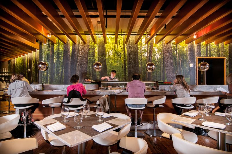 14 Airport Restaurants In Atlanta That'll Change The Way You Think About Layovers - Decor Hint One Flew South