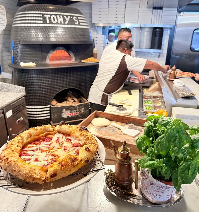 14 California Pizzerias Keeping Old-School Family Recipes Alive - Decor Hint Tony's Pizza Napoletana - San Francisco