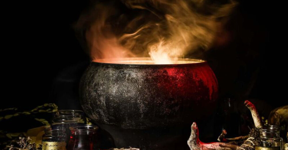 14 Creepy Courtyard Scenes Pennsylvania Residents Cant Stop Sharing - Decor Hint