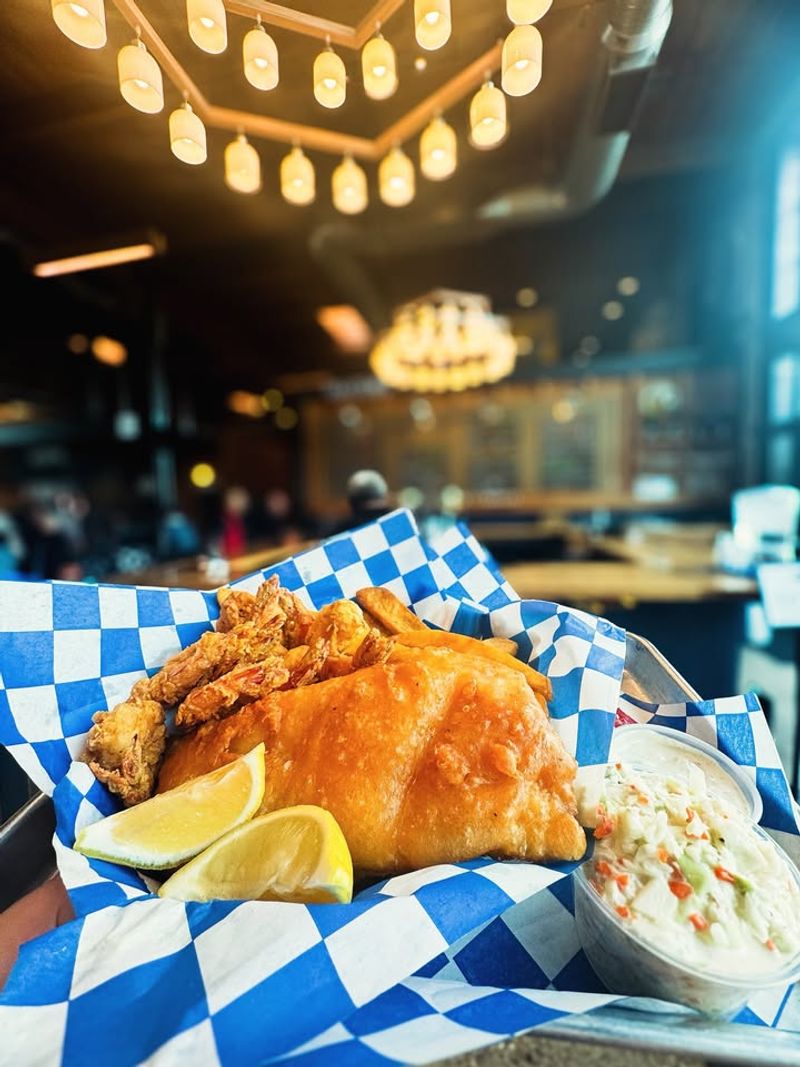 14 Fish Fry Restaurants That Make New Mexico Delicious - Decor Hint Hook It Up Fish & Chips, Albuquerque