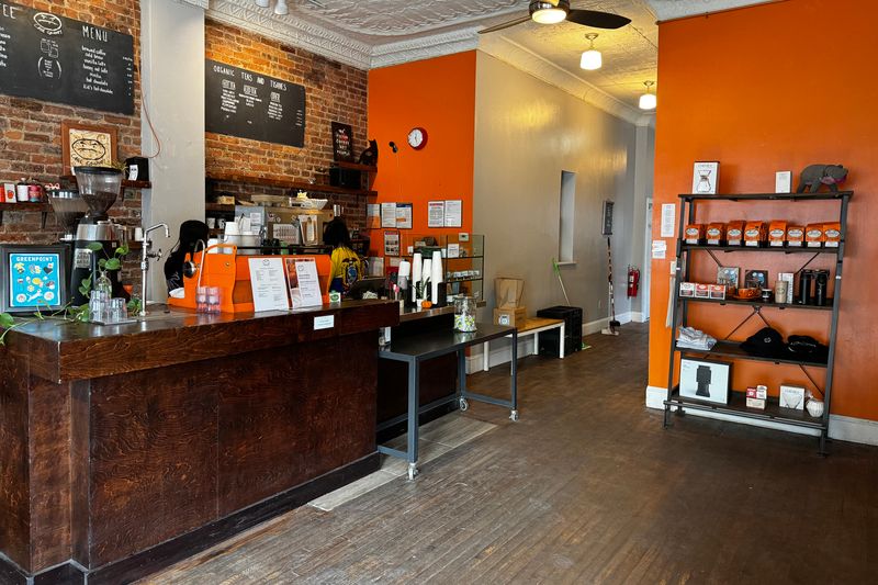 14 Hidden Gem New York Cafés Where Homemade Flavor Still Matters Most - Decor Hint Café Grumpy in Greenpoint