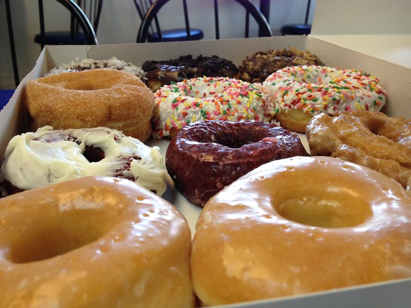 14 Must Visit Orlando Donut Shops Serving Legendary Apple Cider Donuts - Decor Hint Donut King