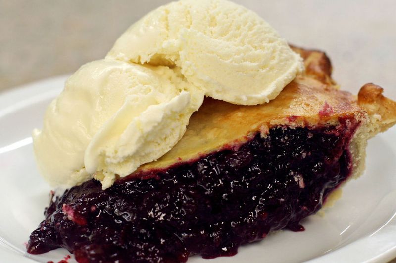 15 Iconic Montana Dishes Everyone Should Try Once - Decor Hint Huckleberry Pie