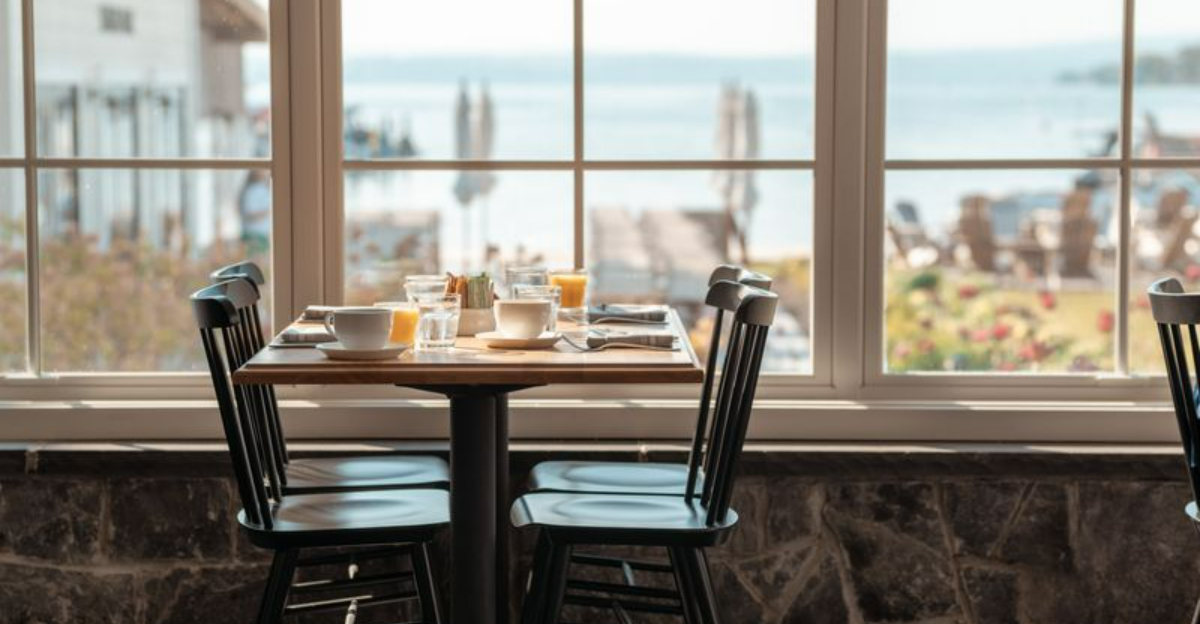 15 New York Lakeside Dining Spots With Views That Define - Decor Hint