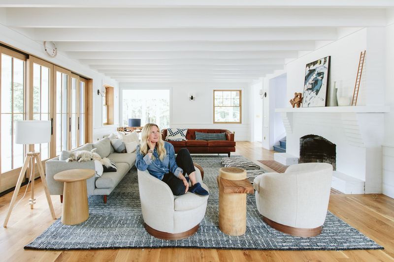 16 Georgia Home Trends Locals Already Regret (And More On The Way) - Decor Hint All-Gray Everything Interiors