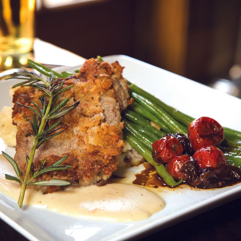 18 Michigan Restaurants Serving Chicken Fried Steak Just Like Grandma Used To Make - Decor Hint The Mason Jar Cafe - Benton Harbor