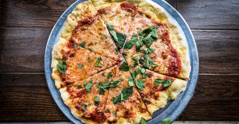18 New York Pizza Joints Still Using Generations-Old Family Recipes - Decor Hint Di Fara Pizza