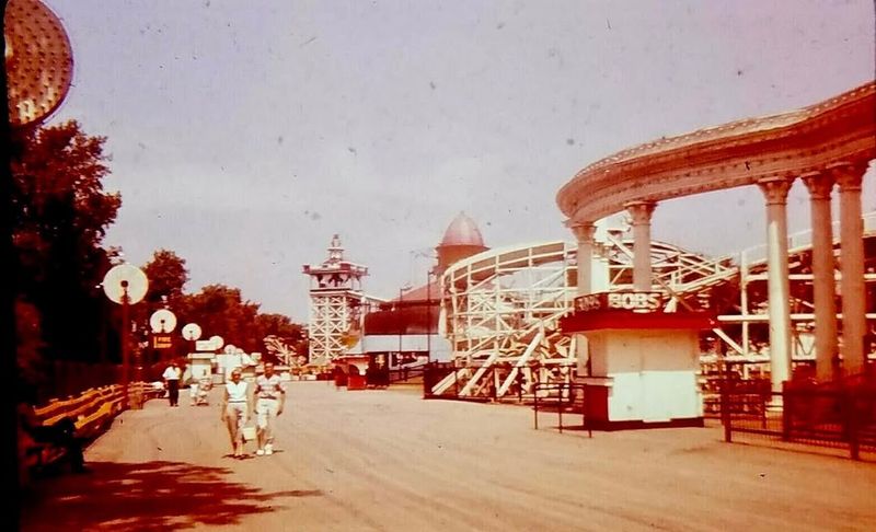 23 Abandoned Amusement Parks In Illinois That Once Brought Joy To Thousands - Decor Hint Riverview Park - Chicago