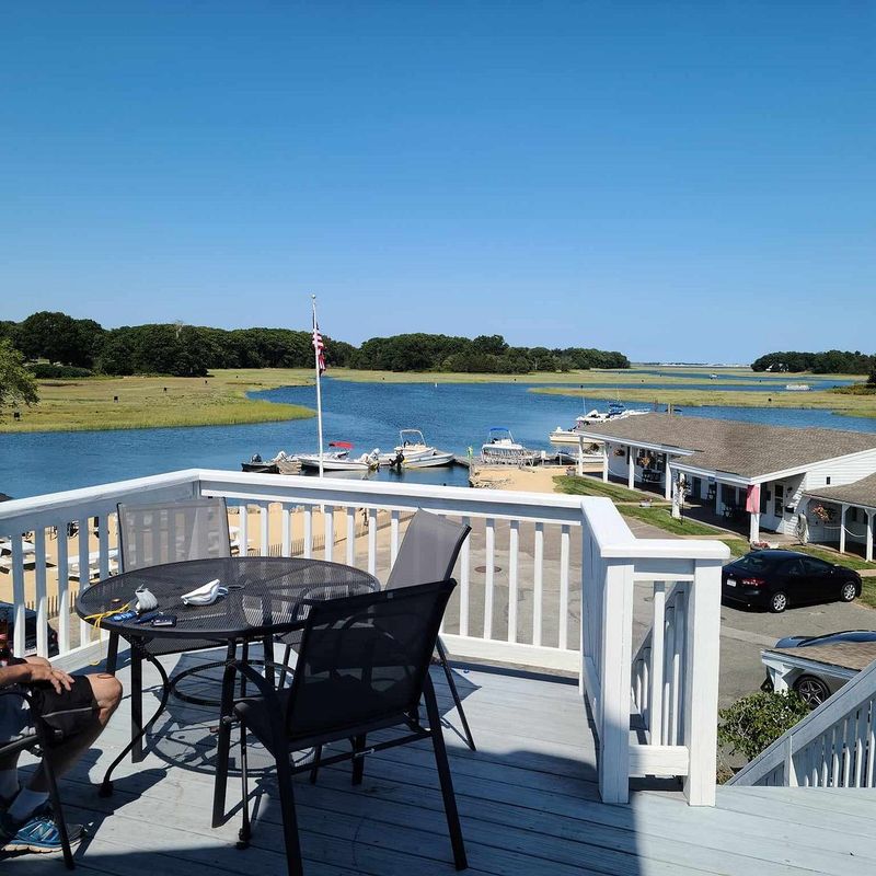12 Lakeside Restaurants In Massachusetts That Wow Beyond The Menu - Decor Hint Tom Shea's, Essex