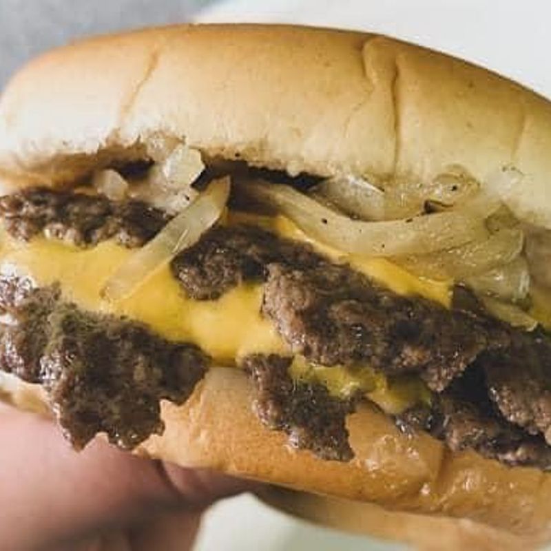 The Secret To The Perfect Double Cheeseburger
