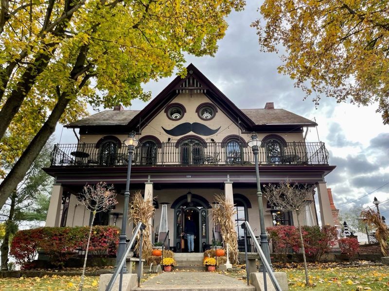 A Charming Historic Borough Near Pittsburgh, Pennsylvania Blends German Roots With Small-Town Shopping - Decor Hint German Roots In The Heart Of Pennsylvania