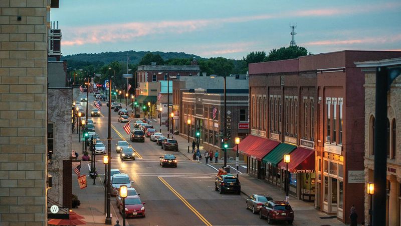 This Wisconsin Town Feels Straight Out Of That '70s Show - Decor Hint Main Street & Retro Facades