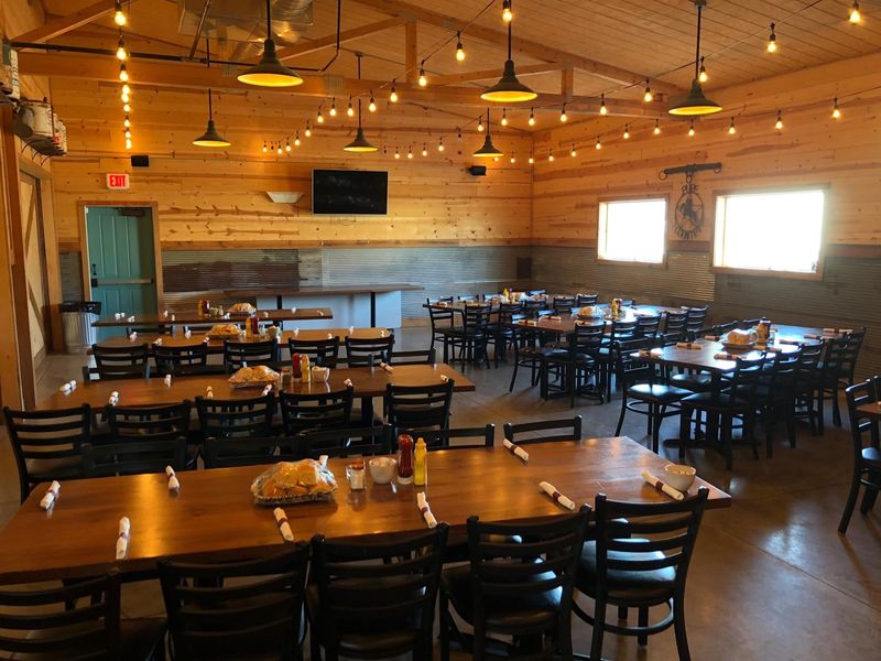 Kansas Diner Keeping Hometown Chicken-Fried Steak Traditions Alive - Decor Hint Local Favorite