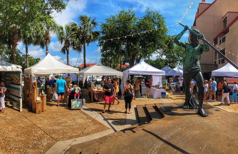 Hilton Head Island Art Festival Holiday Edition