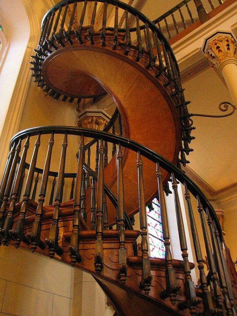 14 New Mexico Tourist Traps That Locals Avoid Like The Plague (But Visitors Can't Resist) - Decor Hint Santa Fe's Loretto Chapel Staircase