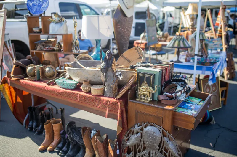 Northern California's Best Flea Markets For Rare Finds And Vintage Charm - Decor Hint Rose Bowl Flea Market