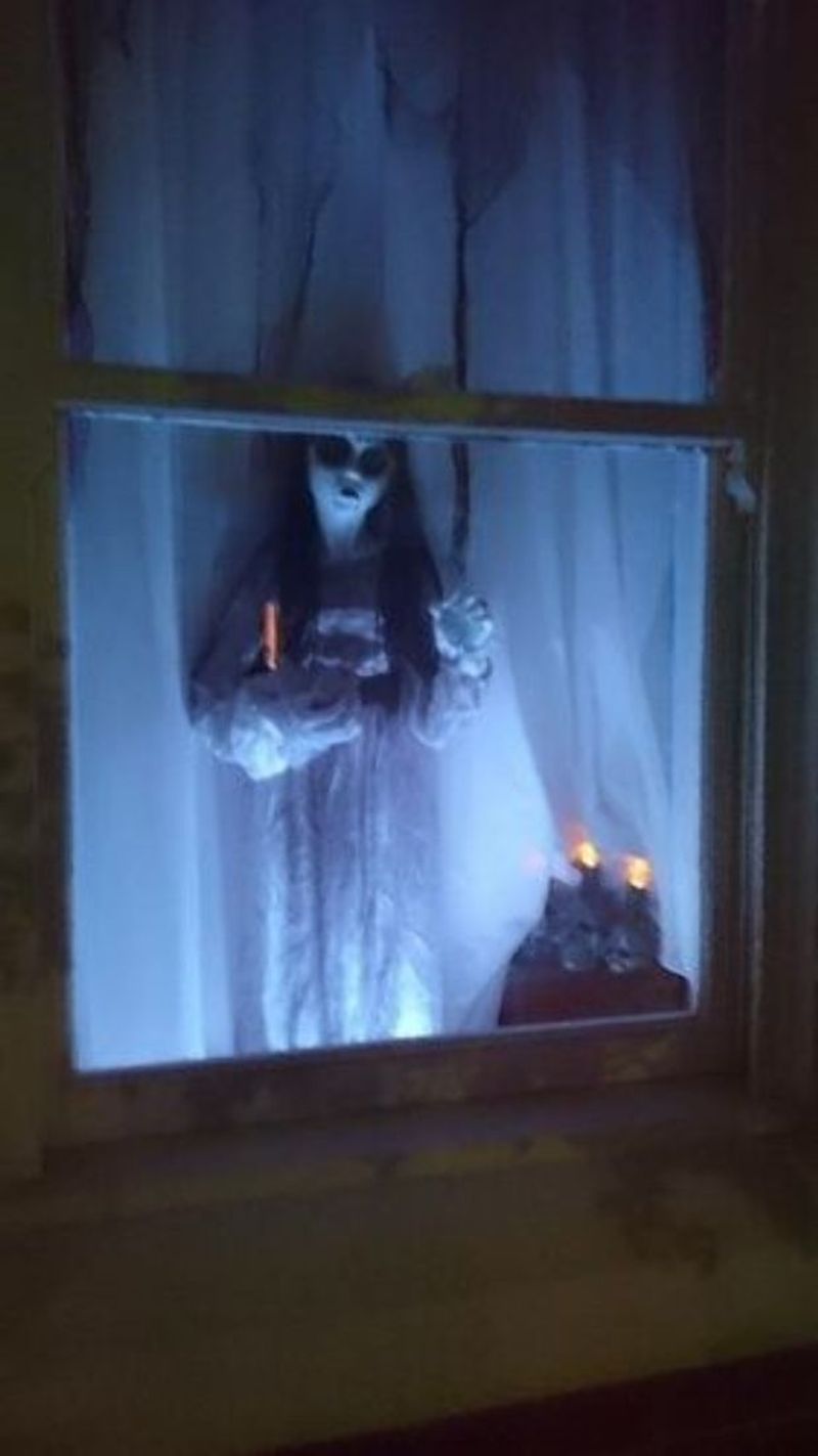 Texas Homeowners Go All Out With These Creepy Yard Displays - Decor Hint Demonic Possession Scene