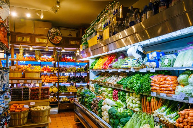 13 New York Grocery Stores Known For Fresh Chestnuts And Harvest Treats - Decor Hint Butterfield Market - New York