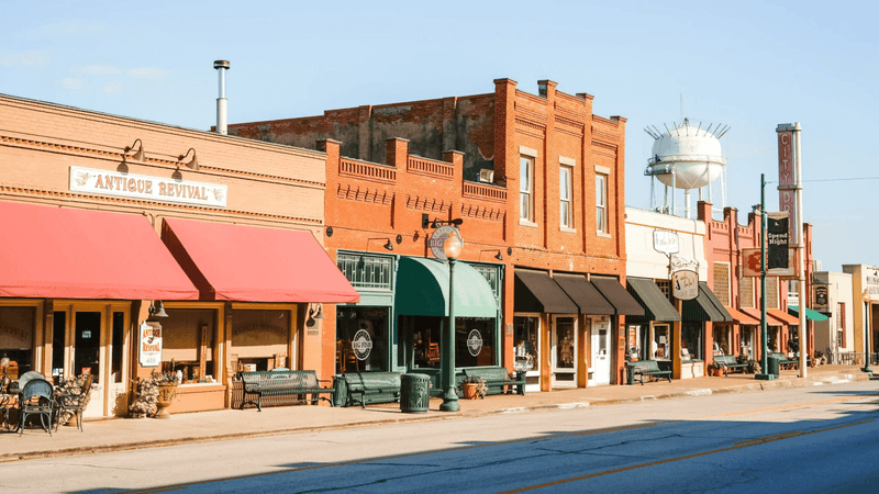 Grapevine: Historic Charm On The Lake