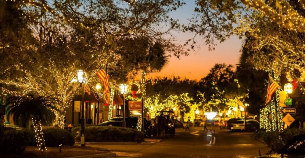 Amelia Islands Beachside Town Dazzles With Seasonal Cheer - Decor Hint
