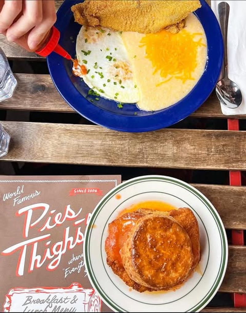 15 New York Catfish Restaurants Locals Swear Serve The Best Bayou Bites - Decor Hint Pies-N-Thighs