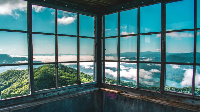 An Abandoned Fire Tower In The Smokies With The Best Views In North Carolina - Decor Hint Location And Overview