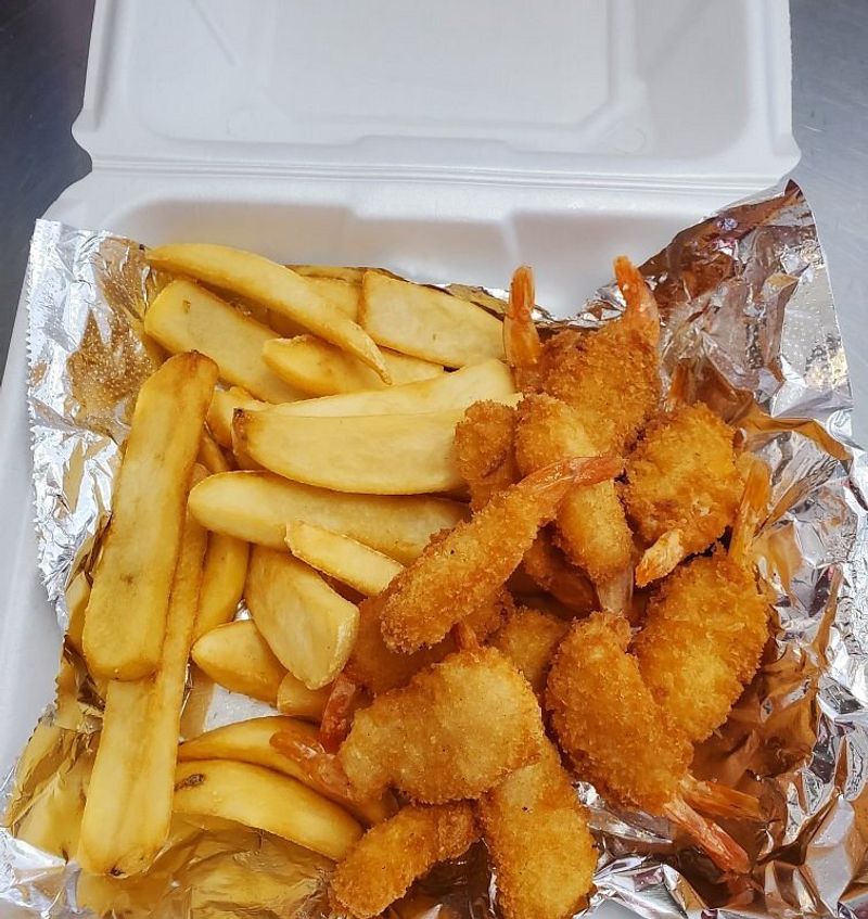 10 Pennsylvania Restaurants Perfecting The Southern-Style Catfish Fry - Decor Hint Hooks Catfish Kitchen