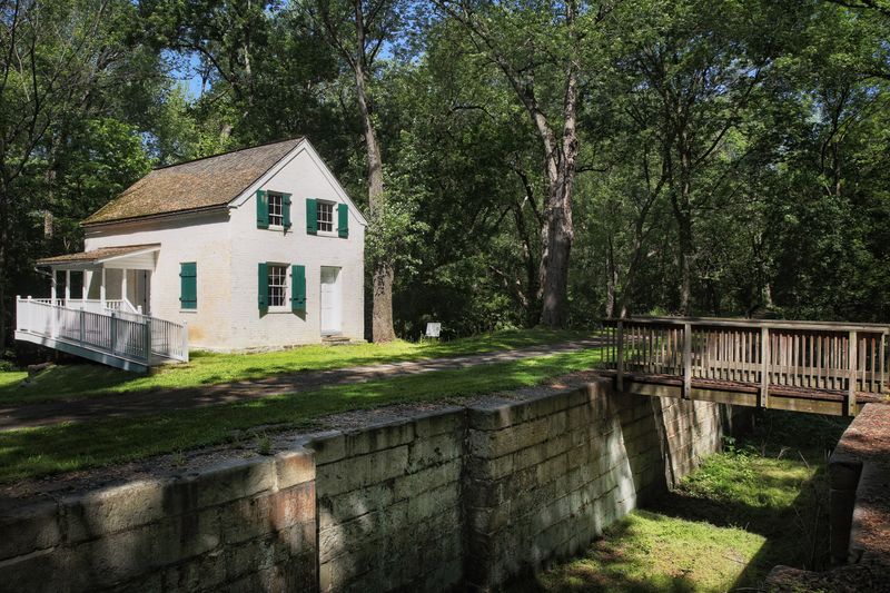 DC Day Trips That'll Make You Fall In Love With The Mid-Atlantic All Over Again - Decor Hint Chesapeake & Ohio Canal National Historical Park