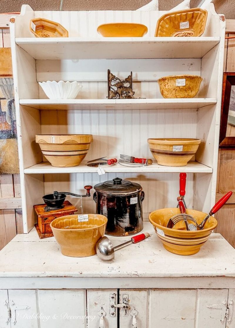 13 Ohio Collectibles Seeing Quick Value Growth, Here's Why - Decor Hint Vintage Cookware Classics