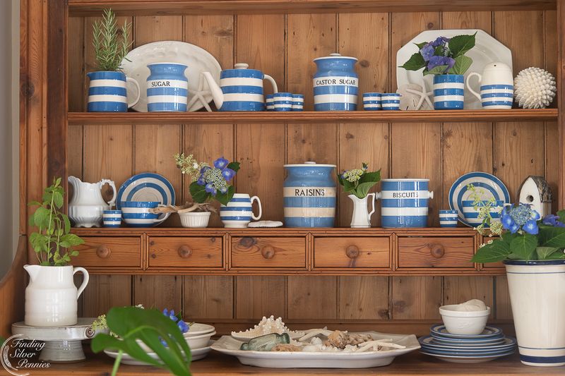 14 Texas Collectibles You Should Stop Investing In (And 6 You Can Toss) - Decor Hint T.G. Green Cornishware And Mason Cash Ceramics