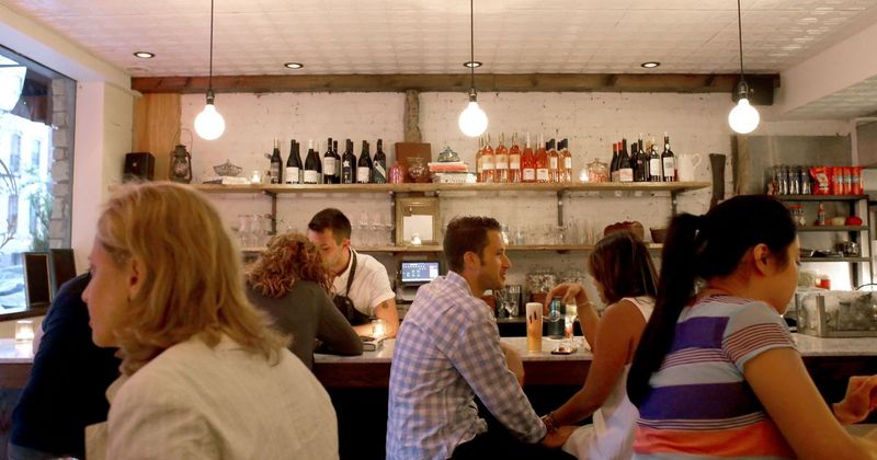 13 New York Seafood Restaurants Locals Love More Than The Tourists Do - Decor Hint Zadie's Oyster Room