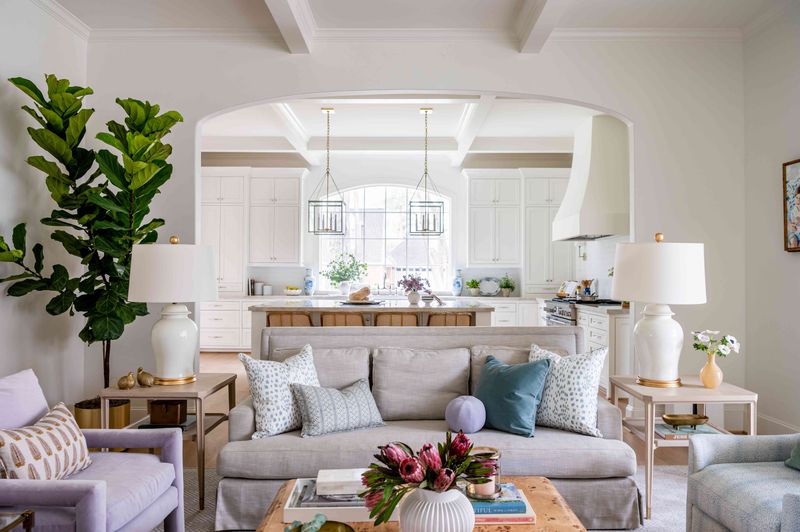 12 Pennsylvania Furniture Styles Homeowners Are Embracing Again In 2026 - Decor Hint Transitional Contemporary Styles