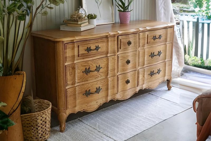 14 Coveted Antique Styles California Collectors Can't Get Enough Of - Decor Hint French Provincial