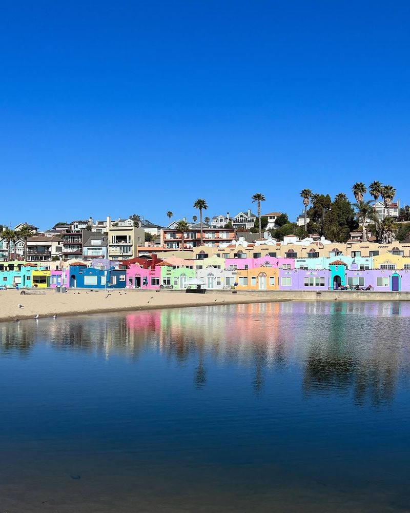 10 California Coastal Towns Overrun By Tourists, According To Locals - Decor Hint Capitola
